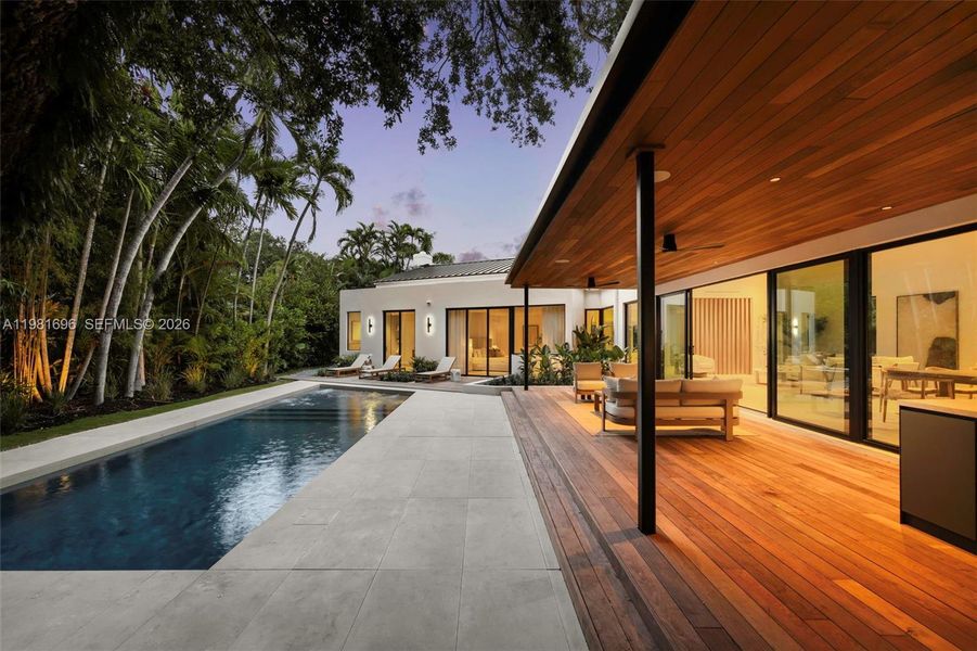 Exterior details and patio area of a home in , Miami (Image 25).