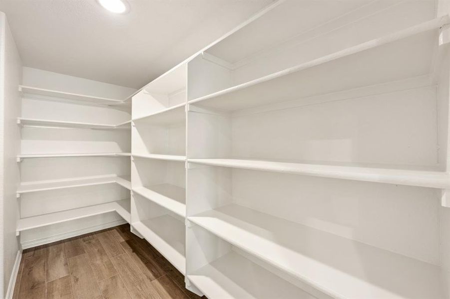 Spacious, unfurnished interior of a new home in Sonoma Verde, McLendon-Chisholm (Image 35).