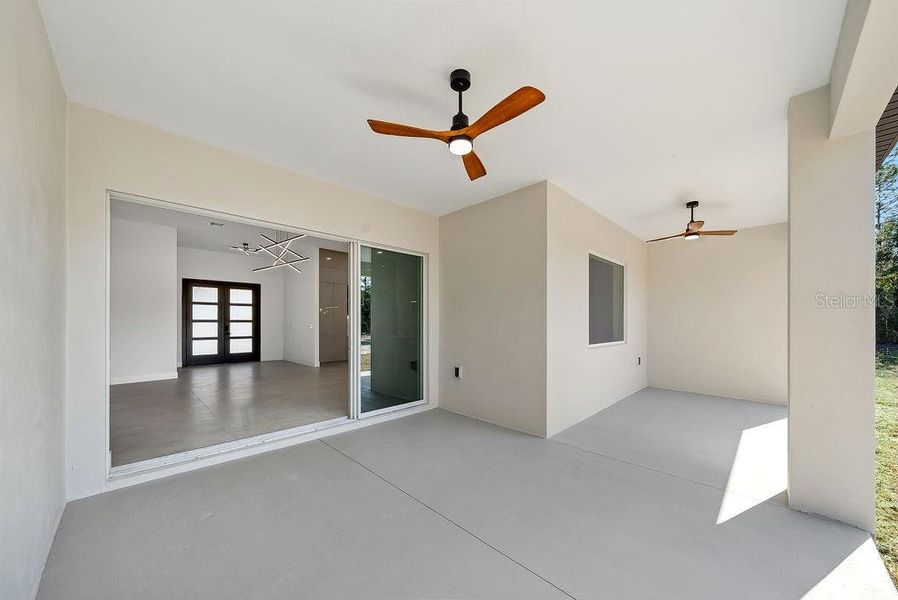 Exterior details and patio area of a home in , Ocala (Image 28).