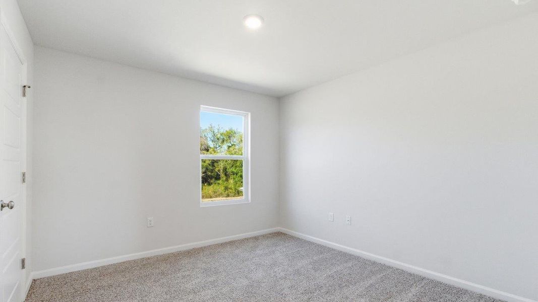 Spacious, unfurnished interior of a new home in Misting Springs, Crawfordville (Image 35).