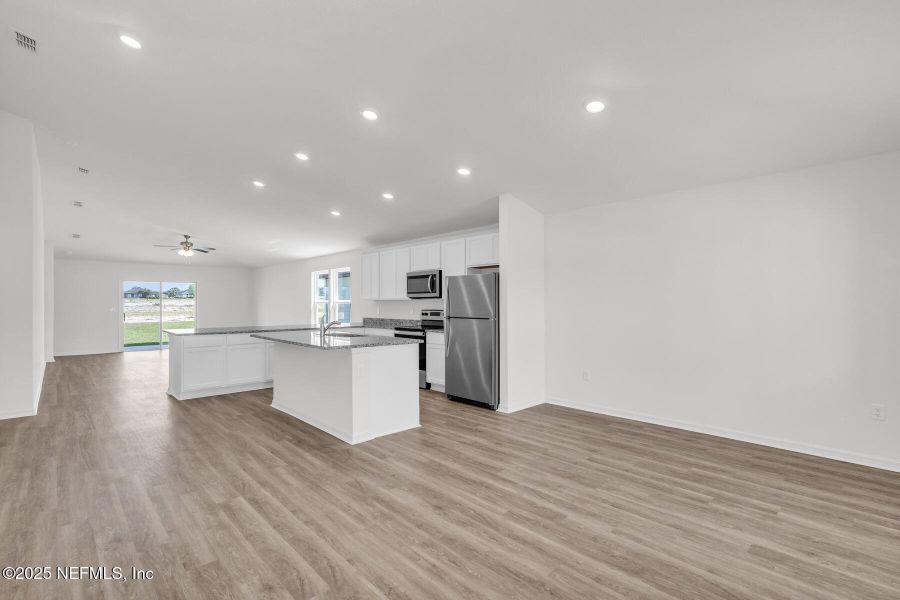 Spacious, unfurnished interior of a new home in Rolling Hills, Green Cove Springs (Image 12). Spacious, unfurnished interior of a new home in Rolling Hills, Green Cove Springs (Image 12).