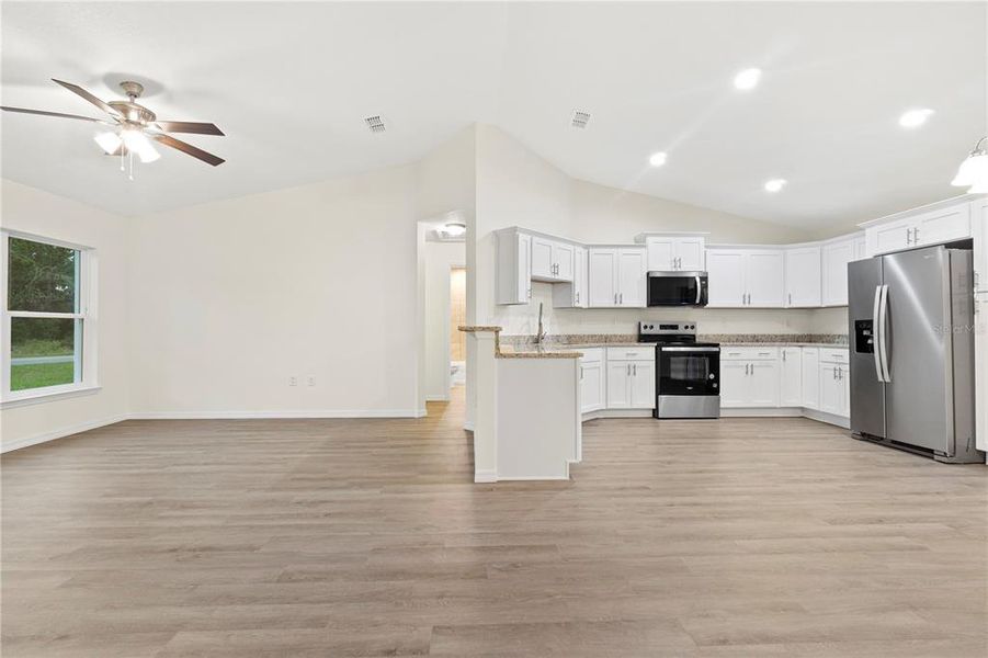 Spacious, unfurnished interior of a new home in , Dunnellon (Image 13). Spacious, unfurnished interior of a new home in , Dunnellon (Image 13).