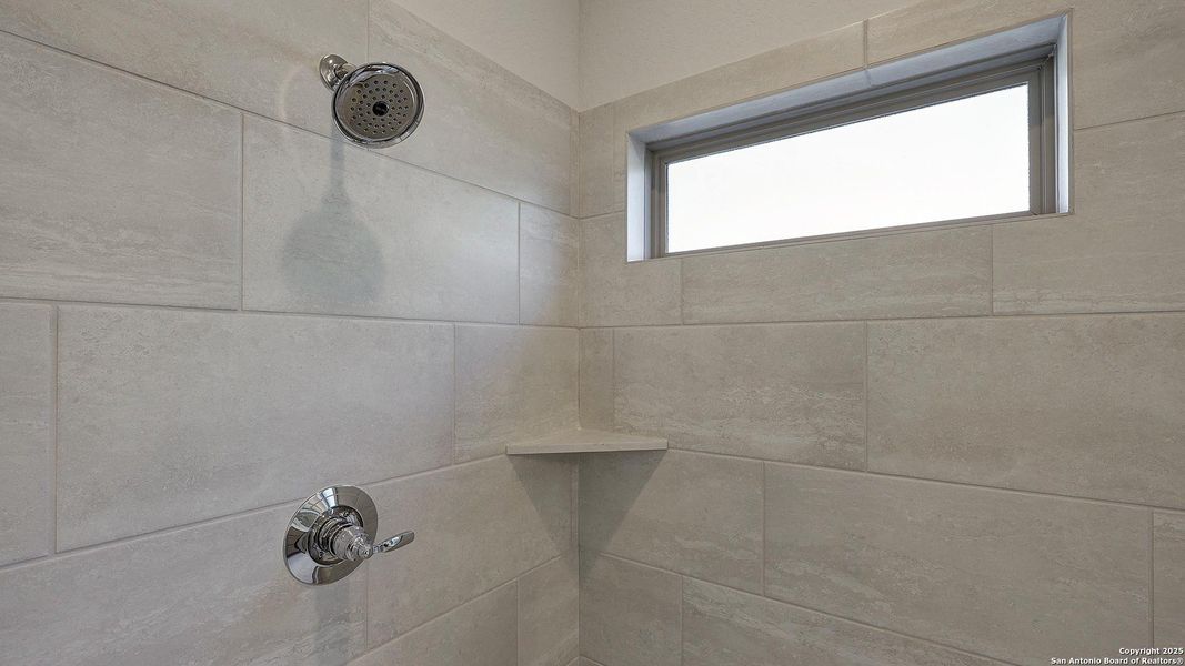 Close-up of interior finishes inside a home in Ladera 50', San Antonio (Image 16).