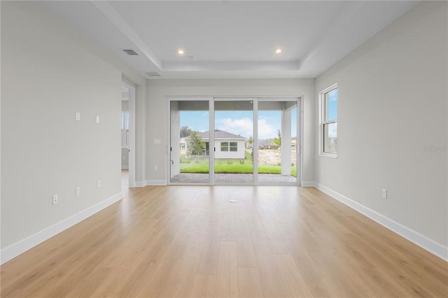 Spacious, unfurnished interior of a new home in Cresswind at Hammock Oaks, Lady Lake (Image 43).