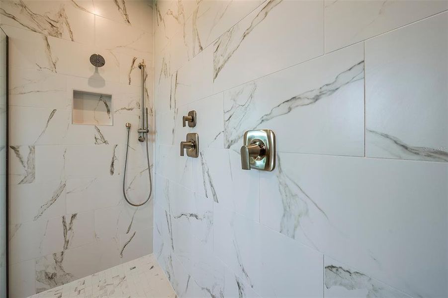 Close-up of interior finishes inside a home in Wellen Park, Venice (Image 21).