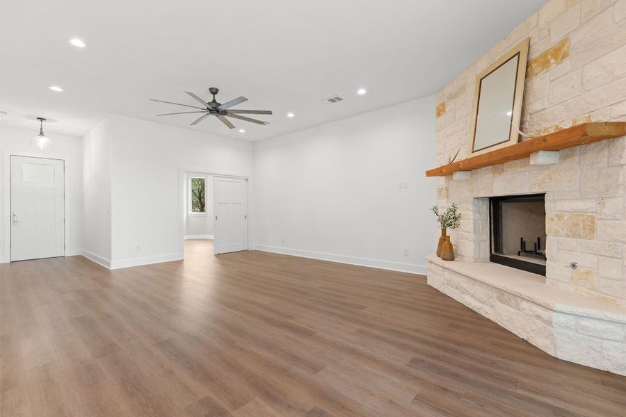 Spacious, unfurnished interior of a new home in , Marble Falls (Image 28). Spacious, unfurnished interior of a new home in , Marble Falls (Image 28).