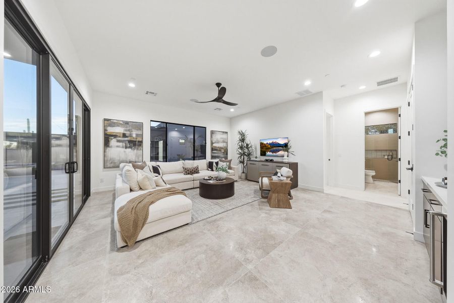 B (25) Model Game Room B (25) Model Game Room