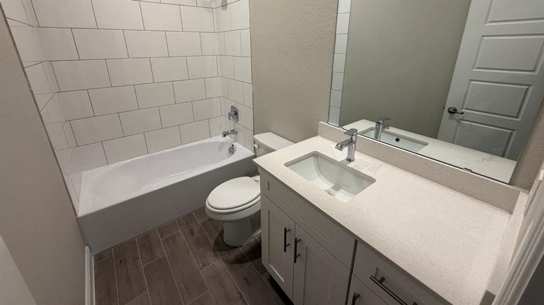 Furnished interior view inside a new home in Rock Creek Ranch, Fort Worth (Image 11).