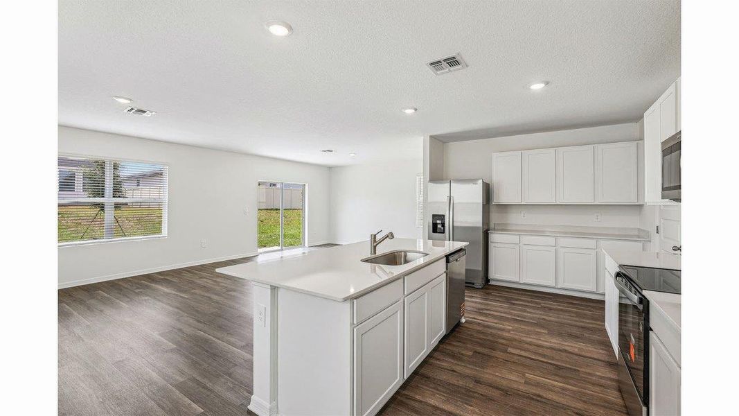 Furnished interior view inside a new home in Avalon Park Tavares, Tavares (Image 8).