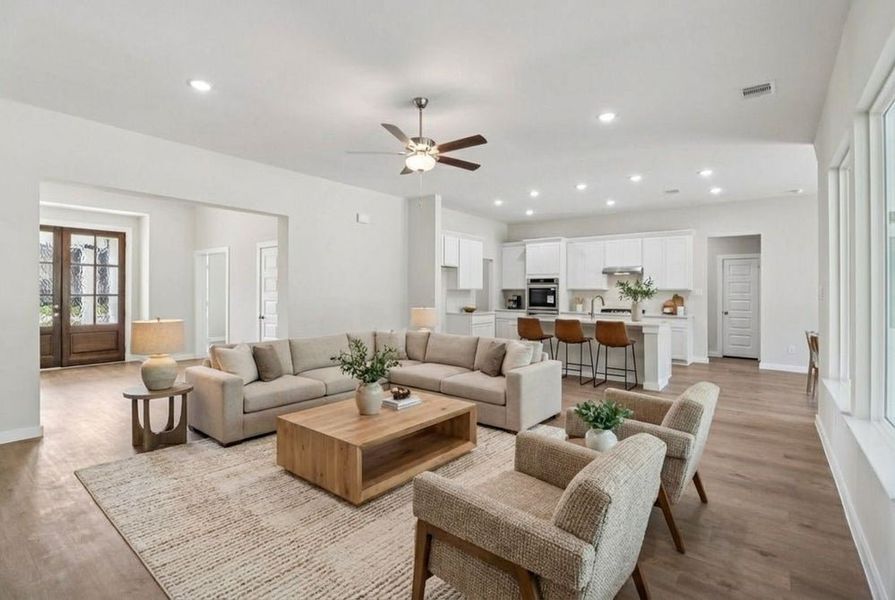 700 Barton Place Drive - Lubbock - Virtually Staged Family Room 700 Barton Place Drive - Lubbock - Virtually Staged Family Room