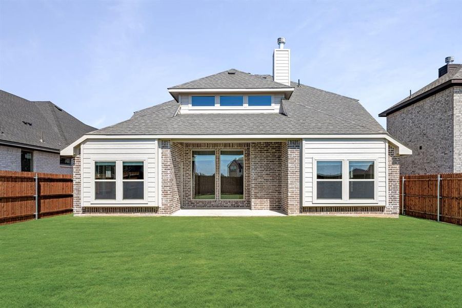 Exterior details and patio area of a home in Hulen Trails Classic 50, Fort Worth (Image 26). Exterior details and patio area of a home in Hulen Trails Classic 50, Fort Worth (Image 26).