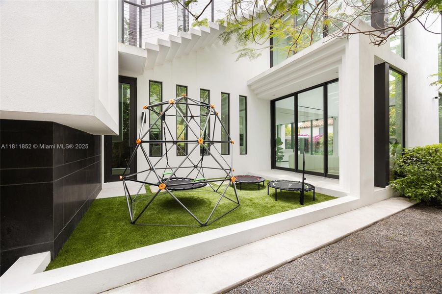 Furnished interior view inside a new home in , Miami Beach (Image 38). Furnished interior view inside a new home in , Miami Beach (Image 38).