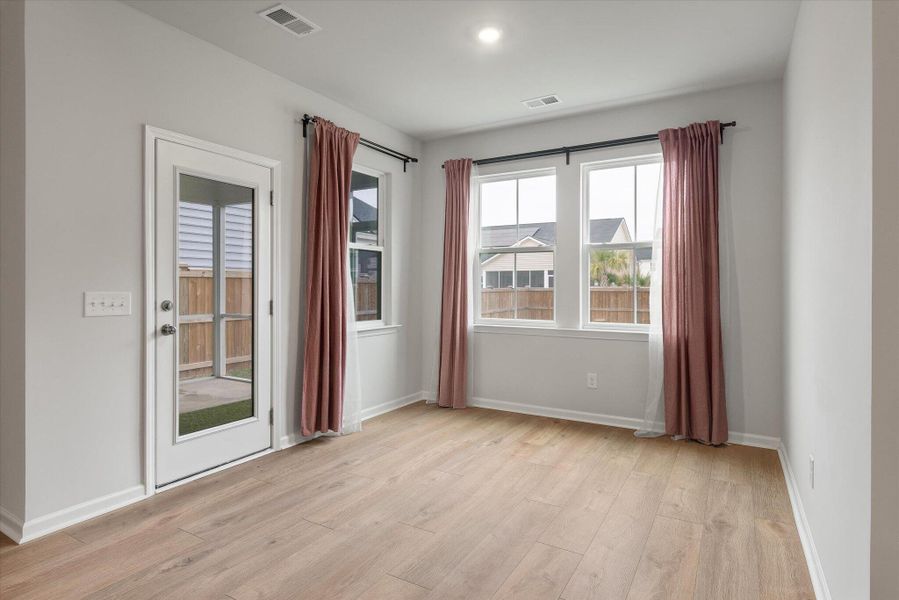 Spacious, unfurnished interior of a new home in Sweetgrass at Summers Corner, Summerville (Image 44).