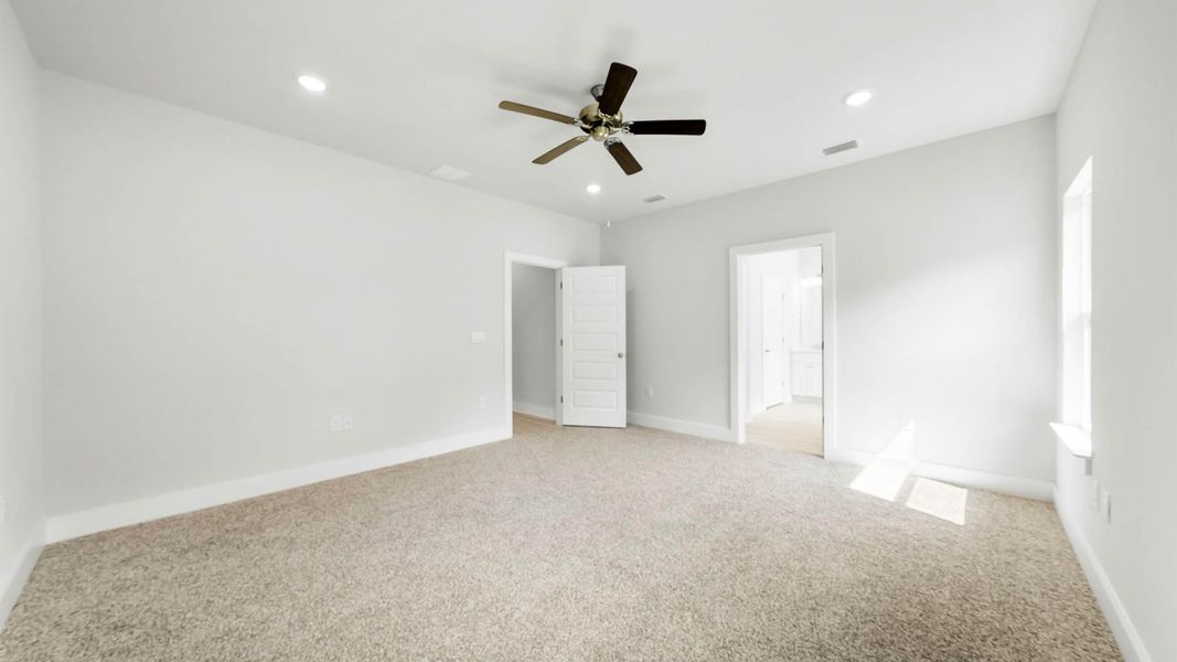 Spacious, unfurnished interior of a new home in Titus Park, Panama City (Image 29).