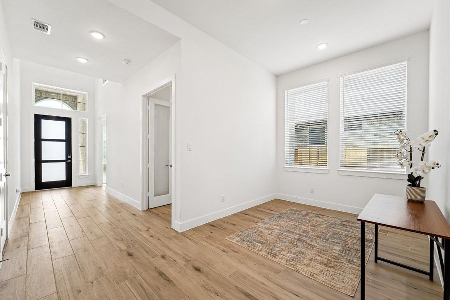 REPRESENTATIVE OF FLOOR PLAN ONLY REPRESENTATIVE OF FLOOR PLAN ONLY