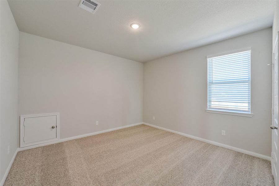 Spacious, unfurnished interior of a new home in Anderson Lakes, Houston (Image 39).