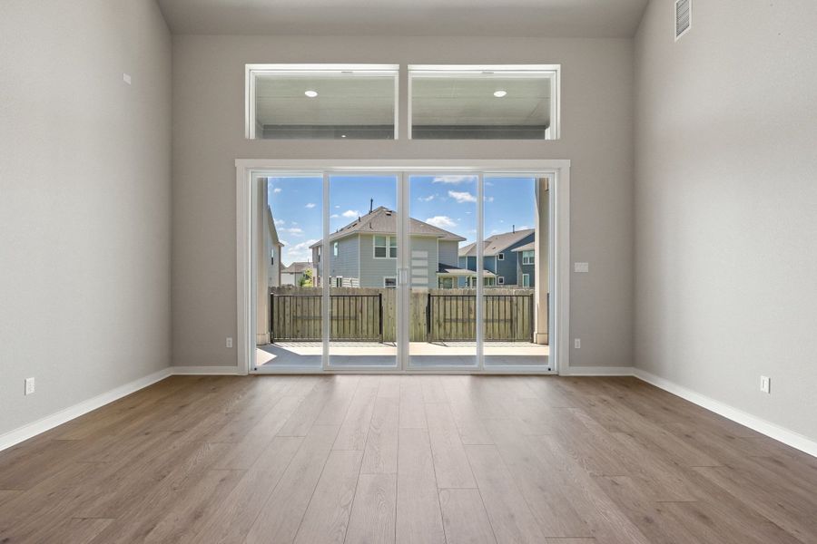 Spacious, unfurnished interior of a new home in Lariat, Liberty Hill (Image 31).