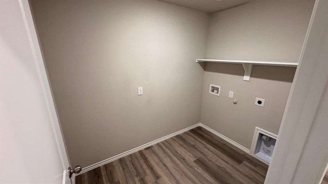 Spacious, unfurnished interior of a new home in Meadowbrook Estates, Cleburne (Image 17).