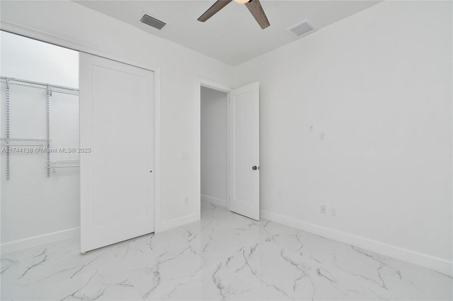 Spacious, unfurnished interior of a new home in , Fort Myers (Image 12).