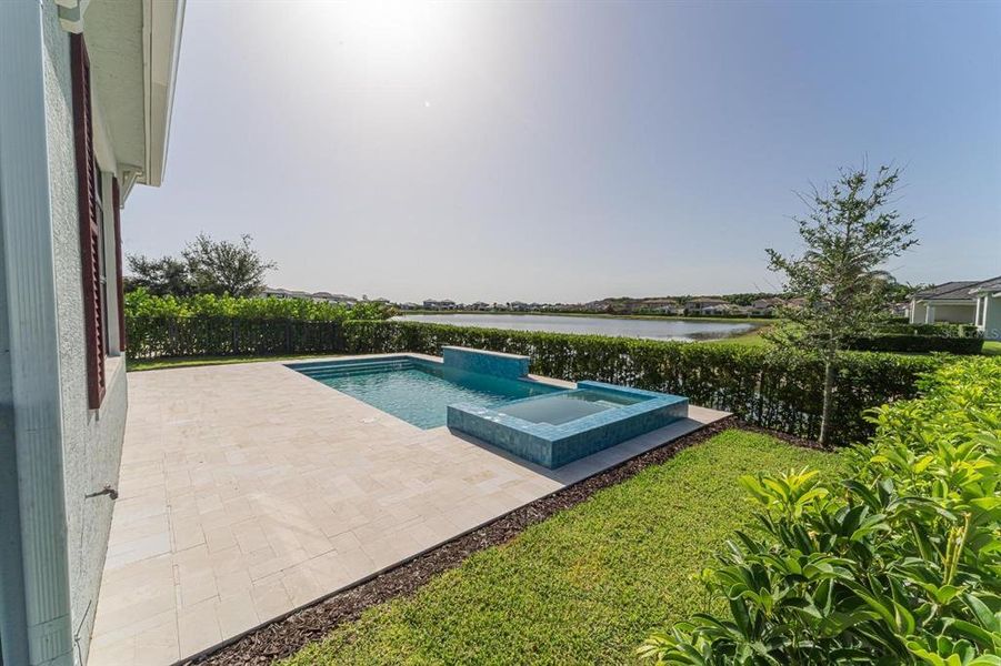 Exterior details and patio area of a home in Tesoro Club, Port St. Lucie (Image 22).