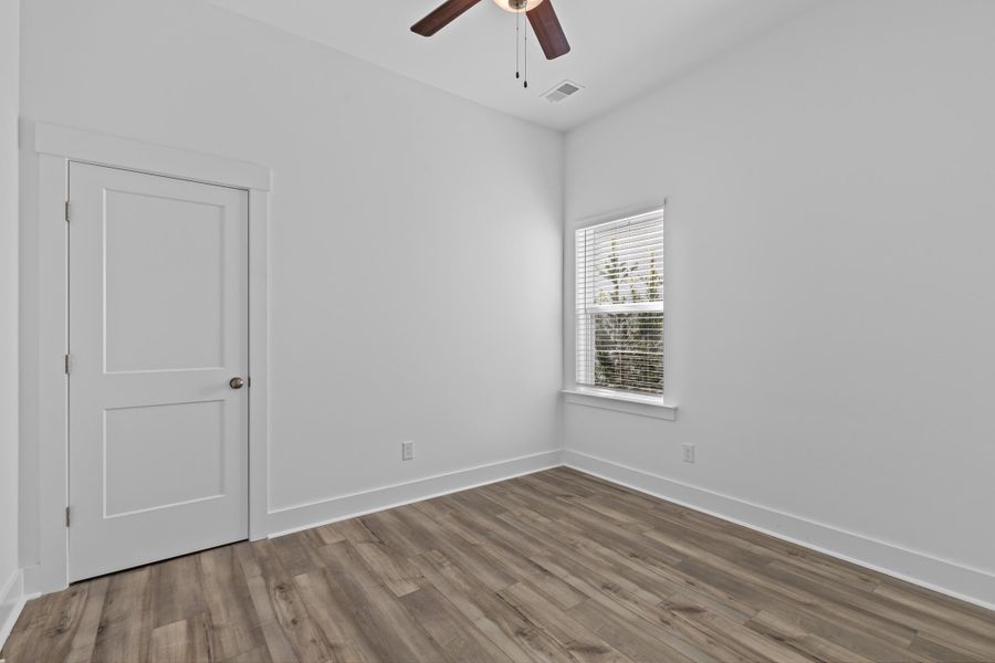 Spacious, unfurnished interior of a new home in , Charleston (Image 21).