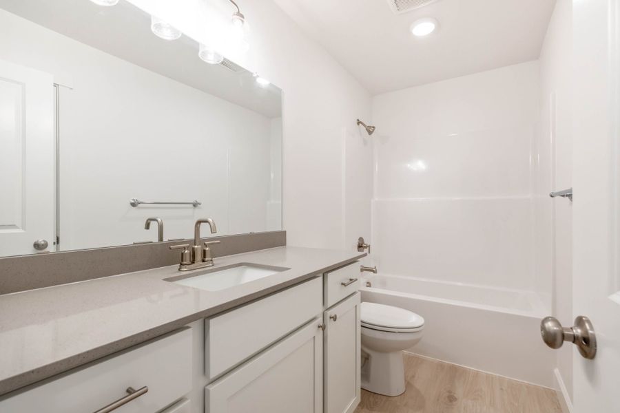Furnished interior view inside a new home in Willowbrook, Madras (Image 13).