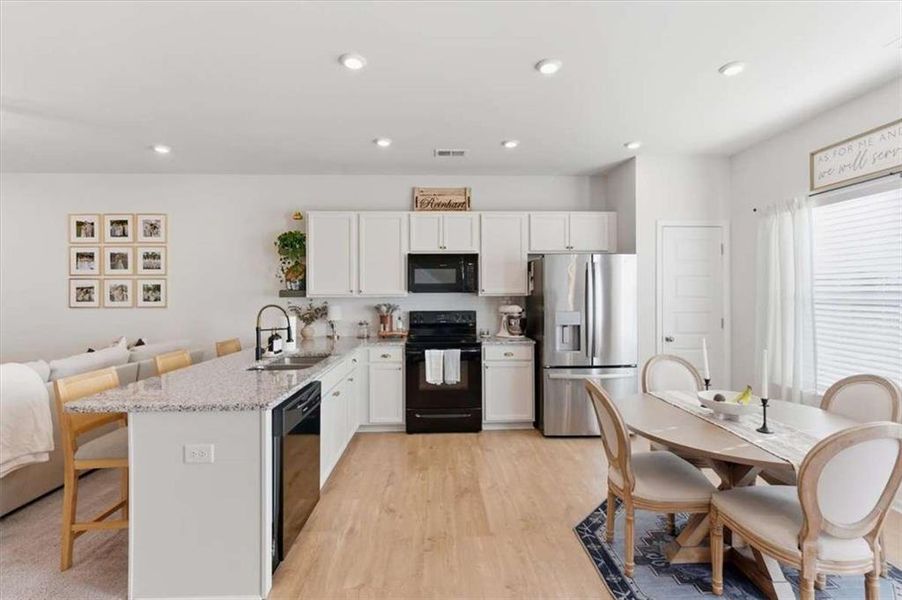 Furnished interior view inside a new home in , Jasper (Image 28).