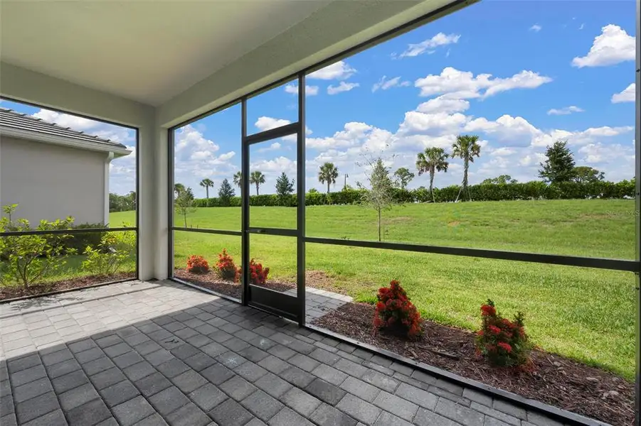 Exterior details and patio area of a home in , Venice (Image 3).