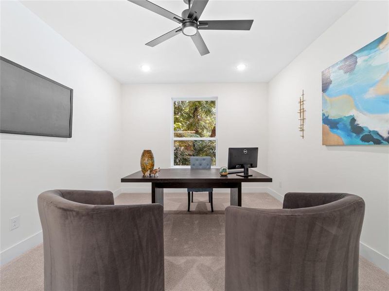 Furnished interior view inside a new home in , Dallas (Image 32).