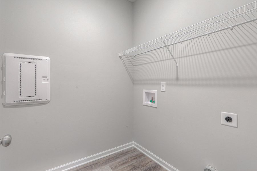 Spacious, unfurnished interior of a new home in Fox Run, Manchester (Image 20). Spacious, unfurnished interior of a new home in Fox Run, Manchester (Image 20).