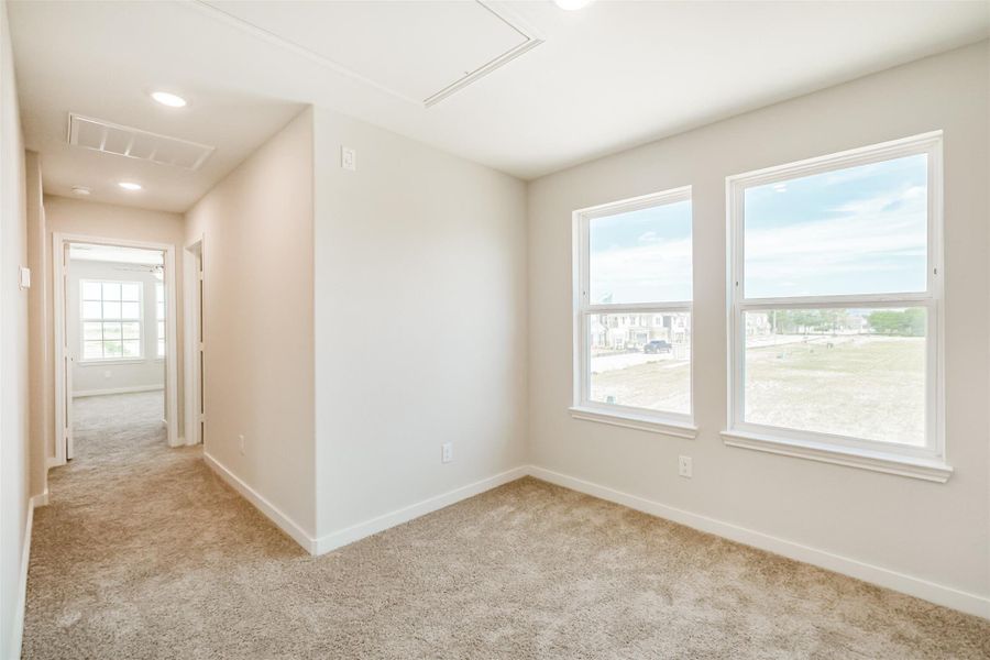Spacious, unfurnished interior of a new home in , Houston (Image 34).