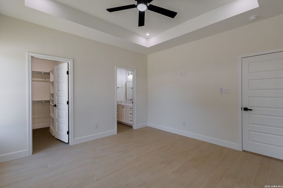 Spacious, unfurnished interior of a new home in , Eagle Pass (Image 27).