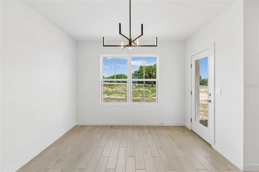 Spacious, unfurnished interior of a new home in Aspire at Canter Creek, Davenport (Image 18).