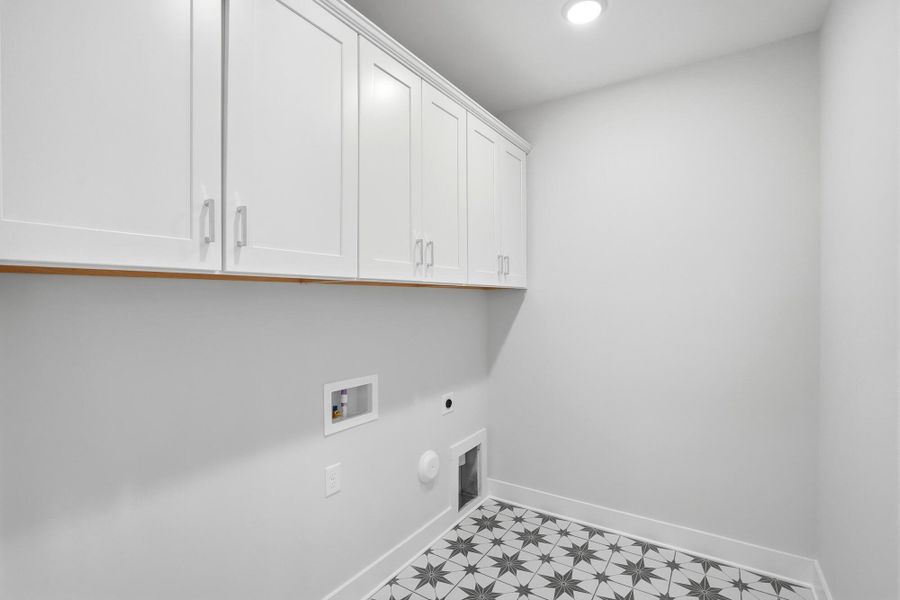 Spacious, unfurnished interior of a new home in Rone Creek, Waxhaw (Image 67).