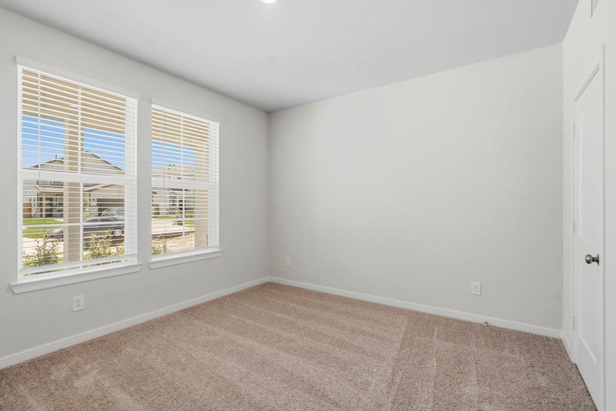 Spacious, unfurnished interior of a new home in Katy Reserve, Katy (Image 20).