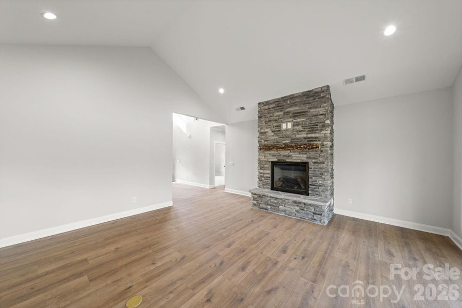 Spacious, unfurnished interior of a new home in , Lancaster (Image 19).
