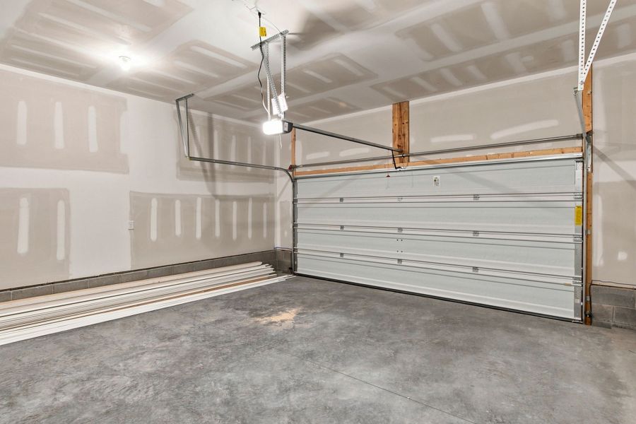Spacious, unfurnished interior of a new home in Blakeney, Smyrna (Image 52).