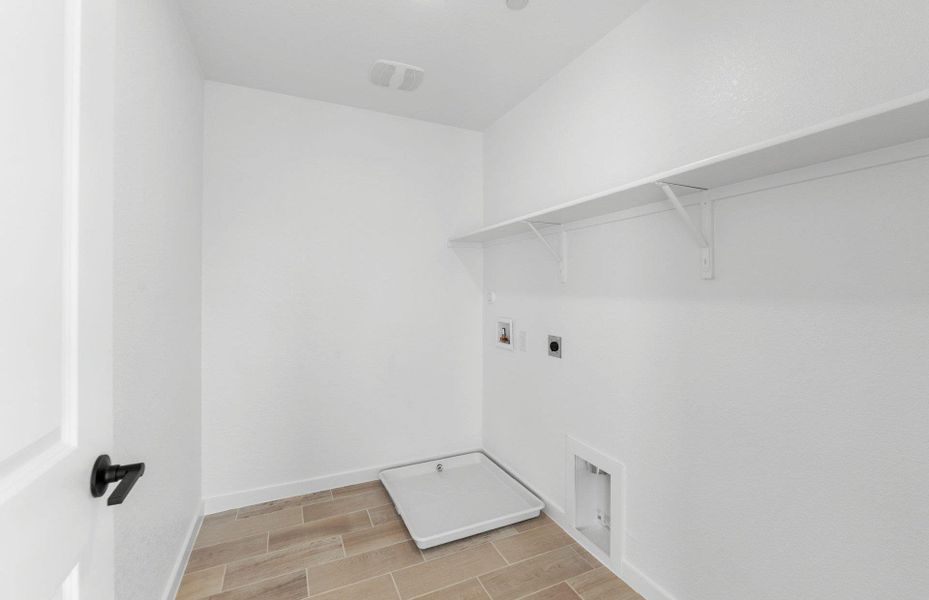 Spacious, unfurnished interior of a new home in Monarch on Main, Round Rock (Image 22).