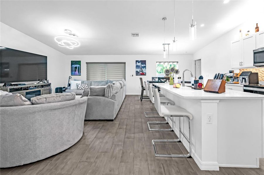 Furnished interior view inside a new home in , Cape Coral (Image 3).