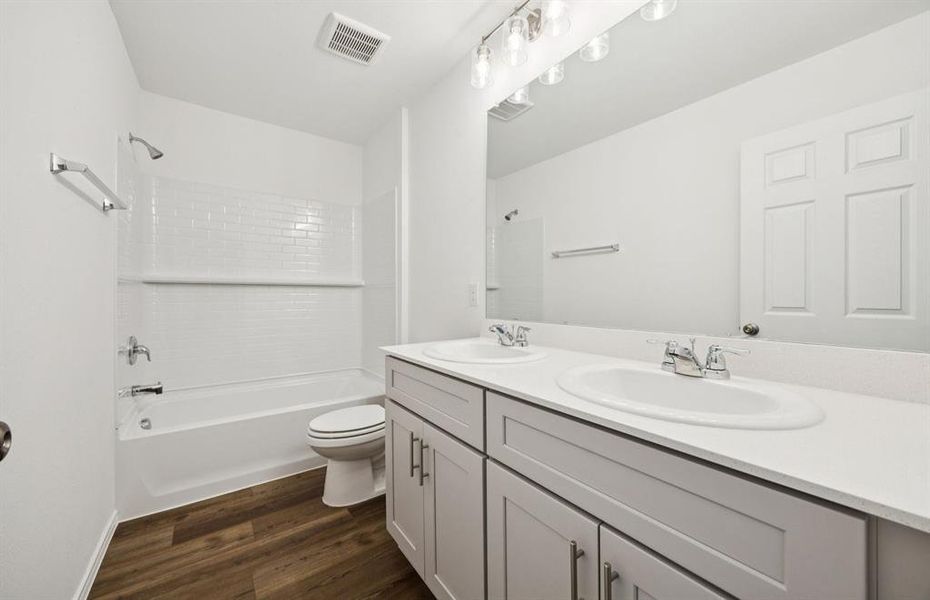 Double vanity in third bathroom