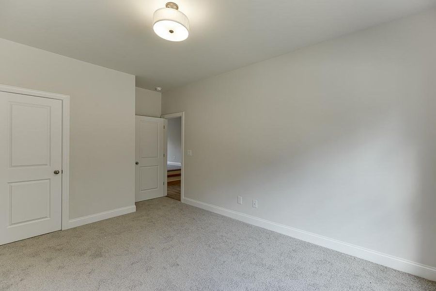Spacious, unfurnished interior of a new home in , Bishop (Image 45).