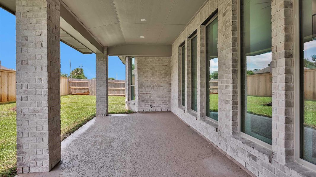Spacious, unfurnished interior of a new home in Katy Court 70', Katy (Image 12). Spacious, unfurnished interior of a new home in Katy Court 70', Katy (Image 12).