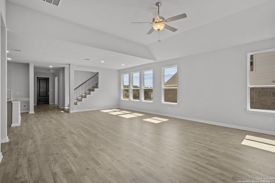 Spacious, unfurnished interior of a new home in Ladera, San Antonio (Image 21). Spacious, unfurnished interior of a new home in Ladera, San Antonio (Image 21).