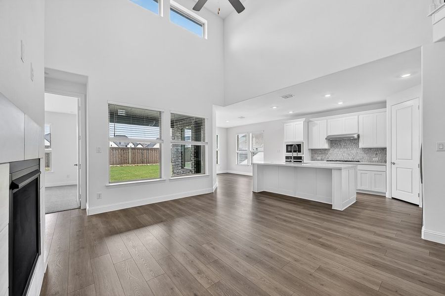 Spacious, unfurnished interior of a new home in The Ridge at Northlake, Northlake (Image 13).