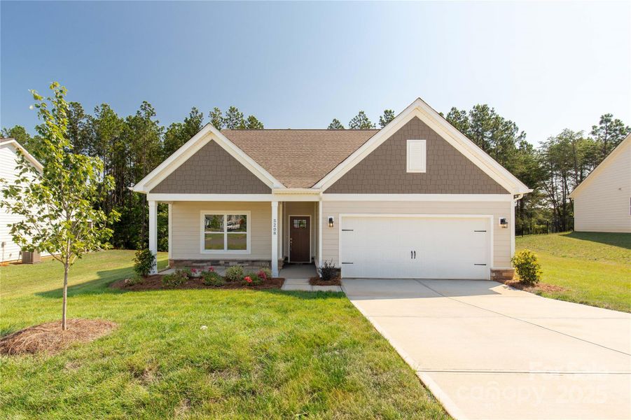 Front exterior of a home in the Edgewater community, located in Lancaster, SC (Image 6).