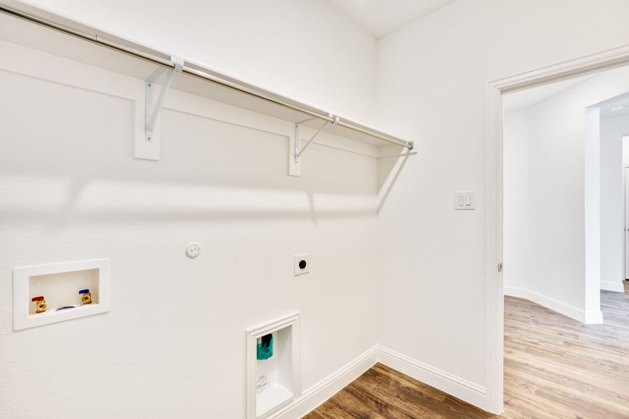 Spacious, unfurnished interior of a new home in Reunion, Rhome (Image 22). Spacious, unfurnished interior of a new home in Reunion, Rhome (Image 22).