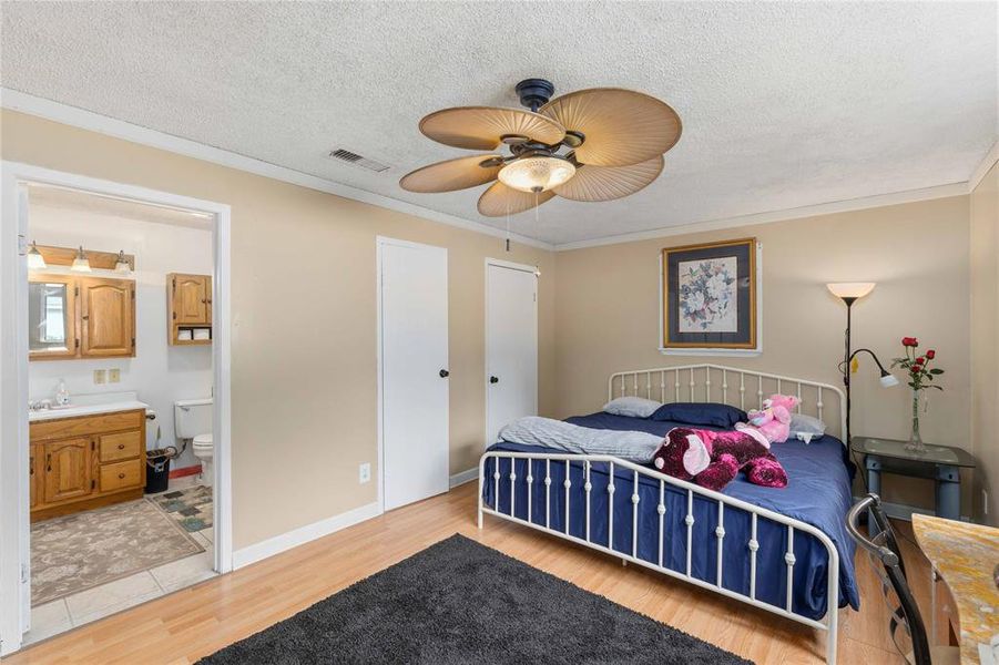 Furnished interior view inside a new home in , Brownwood (Image 13).