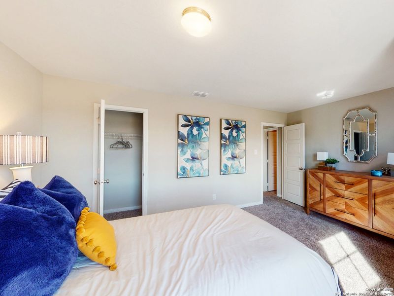Furnished interior view inside a new home in Blue Ridge Ranch, San Antonio (Image 14). Furnished interior view inside a new home in Blue Ridge Ranch, San Antonio (Image 14).