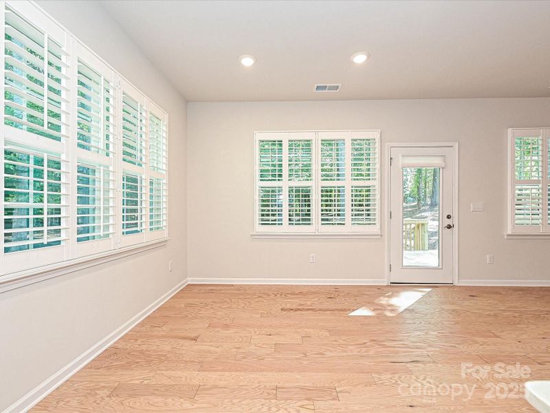 Breakfast Area Breakfast Area