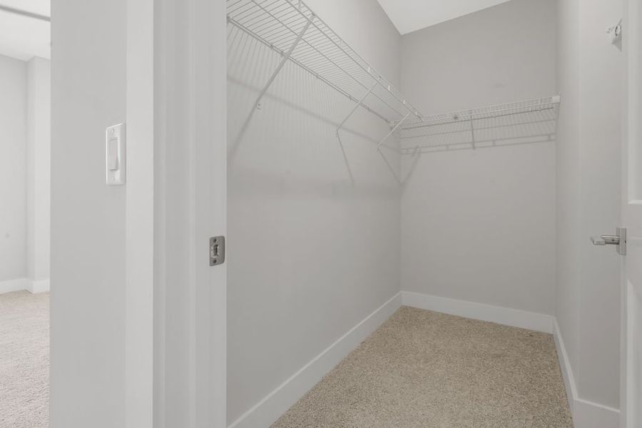 Spacious, unfurnished interior of a new home in Echo Park, Suwanee (Image 26).